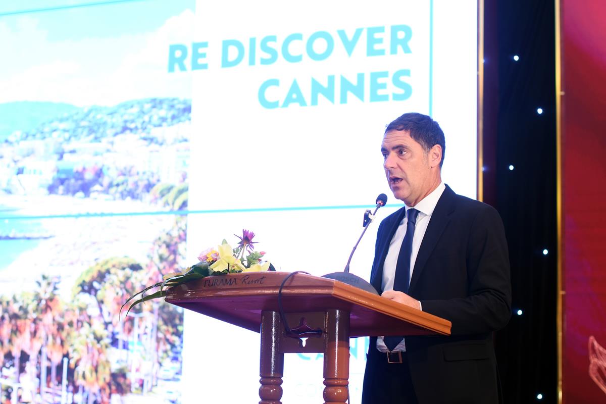 Mr. De Pariente Thomas speaks at the tourism cooperation exchange with Da Nang City (IMTECAD 2023).
